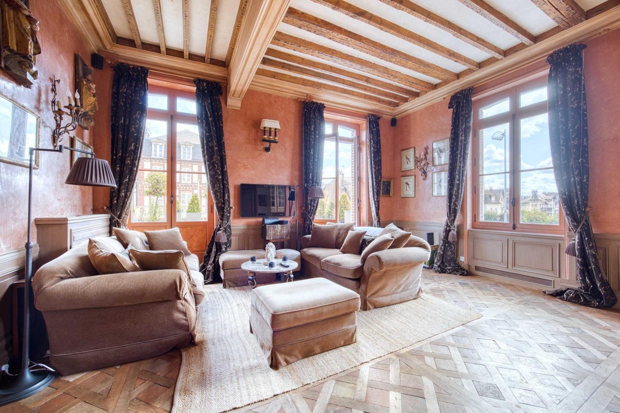 Luxurious 4 Bedroom Duplex, 200M From Place Morny Довиль Экстерьер фото